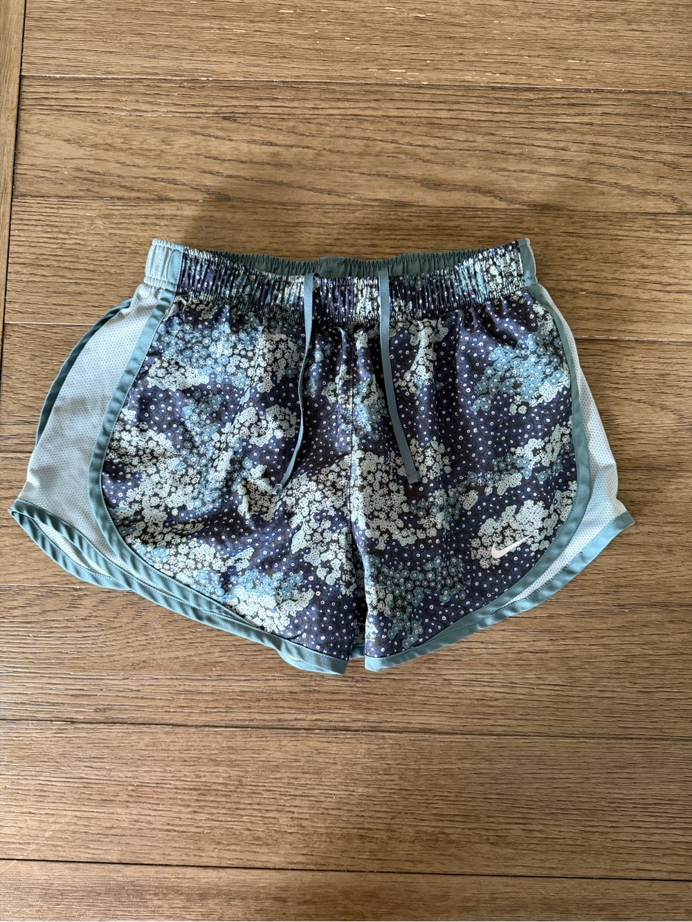 Nike Women's Teal and Navy Floral Print Athletic Shorts